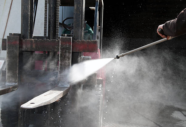 Best Commercial Pressure Washing  in Lake Isabella, CA